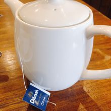 お茶はディルマ。