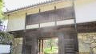 天守に行く前の最後の門