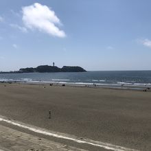 鵠沼海水浴場の西の端から