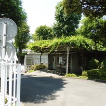 迎賓館西門から入場！