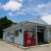 集落中心にあるちょっと明るいまるま売店