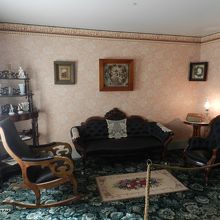 サロン（リビングルーム）