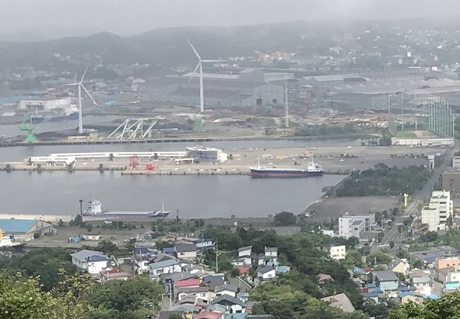 「室蘭港フェリーターミナル」　室蘭市入江町