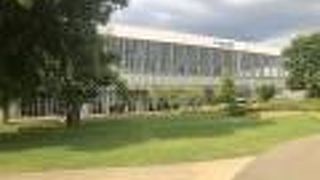 駅の裏手だから価値がある。