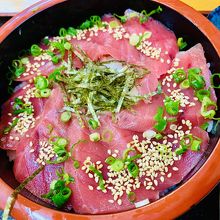 マグロ丼