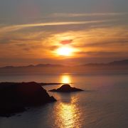 夕陽の海に礼文島と利尻岳