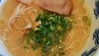 丸ビル内の博多ラーメン