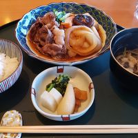 和食コースのメイン、和牛のすき焼き風