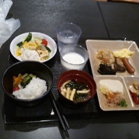 朝食はバイキング