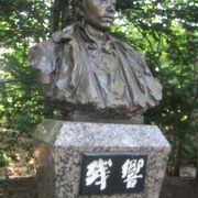 北海道の開拓に貢献した薩摩藩出身の人物像です
