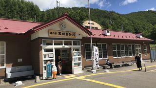 道の駅三田貝分校（岩手県岩泉）：ノスタルジックな建物