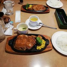 フライングガーデンの若鶏のうまいうまい焼きランチ