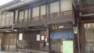 奈良井宿では珍しいうどん屋さんです