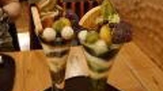 抹茶やほうじ茶の和パフェがおいしい。