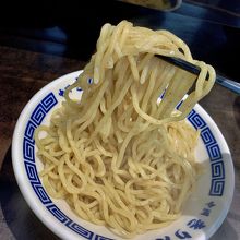 極太い麺