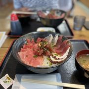 マグロづくし海鮮丼