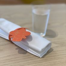 ここは上層階のカフェ。ナプキンリングもかわいいです。