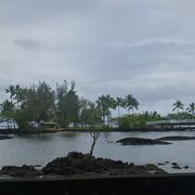 ハワイ島屈指の聖地「モクオラ」の名で親しまれている島です!!
