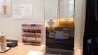 青森空港ラウンジ　りんごジュース・シャイニー