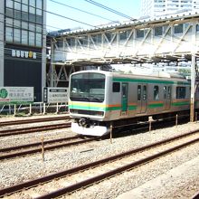 昔から緑とオレンジが目印です