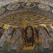 「エウフラシウス聖堂」6世紀のモザイク画