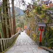 霊験あらたかな山々。