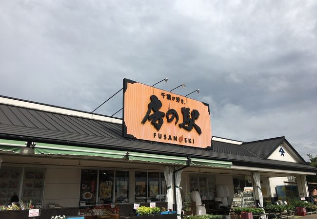 千葉県の名産品が並んでいます