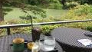 嵐山の絶景を見ながらのティータイム