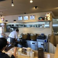 混んでいます。