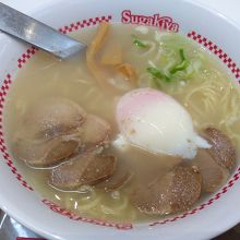 肉＋玉子追加の特製ラーメンは480円と驚き