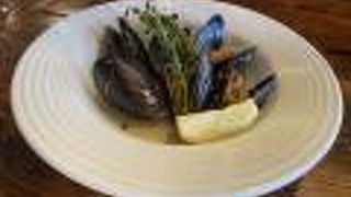 世界一のムール貝とデュクセルクリームトリュフスパゲッティを赤ワインで！