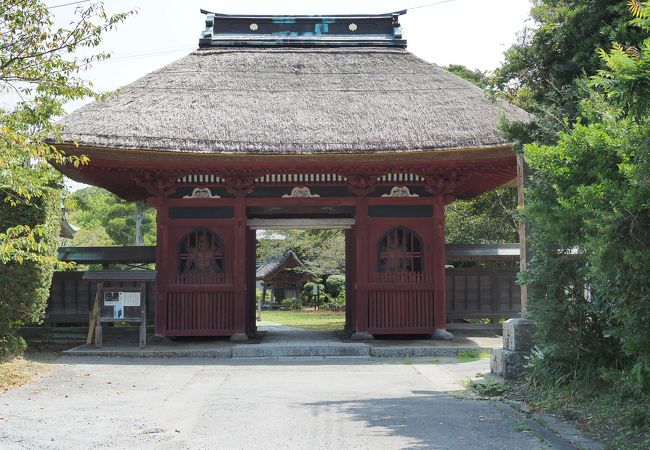 飯縄寺　いづな寺と読みます