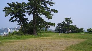 答志島の九鬼嘉隆の首塚に行った人は是非行って下さい。