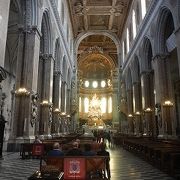 スカッパナポリにある大聖堂