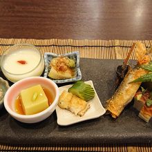 最初です。手が込んでいて、見た目も味も良く、ノックダウン！