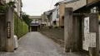 花街にある劇場