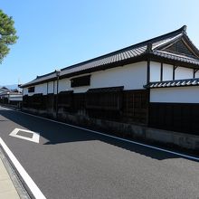 「松江歴史観」、家老屋敷が立ち並んでいた地に建てられています