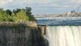 時間があれば二国間を行き来したい「ナイアガラの滝」