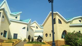 ちょっと開放感のあるような商業施設