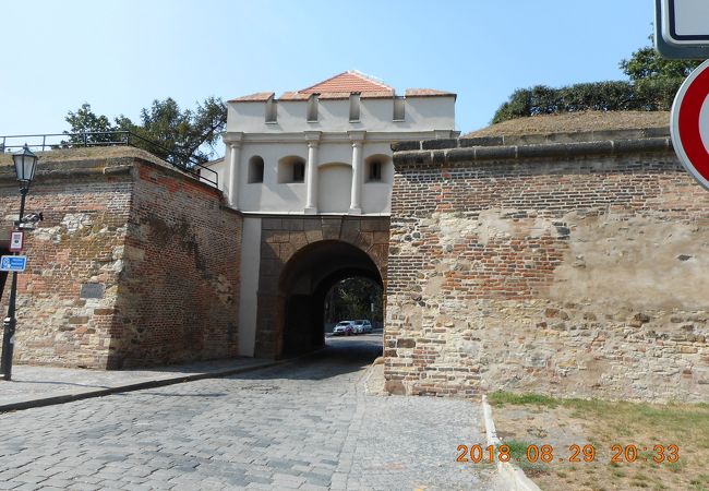 ヴィシェフラドの最初の門