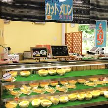 メロンのカット販売