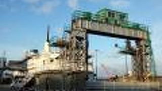 正午には汽笛が鳴ります