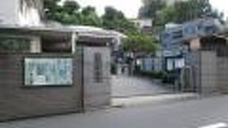 親鸞聖人の像があるお寺