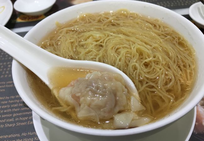 銅鑼湾の、エビワンタンメンが美味しい有名店