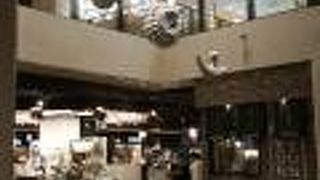 フードコートがおしゃれ