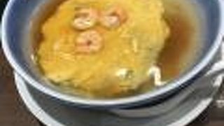 ひっそりとした所にあります