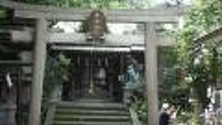 いかにも昔から住民と供に当地に根付いているといった風情の神社