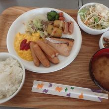 無料朝食付き