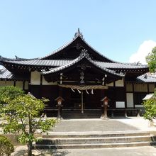 何だか変わった社殿