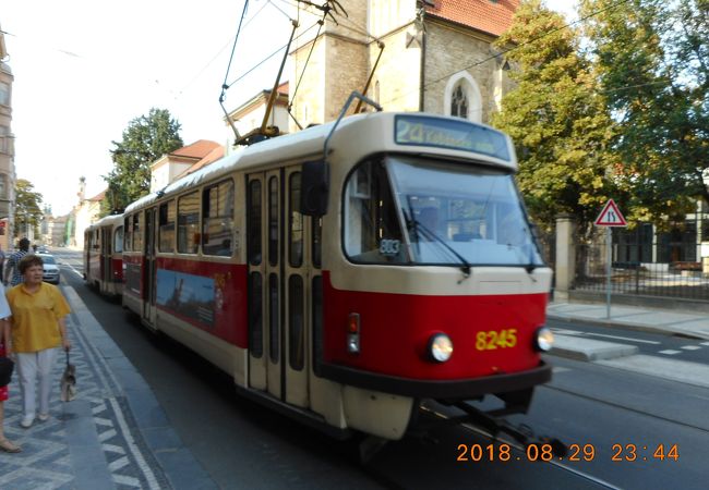 古い車両は趣があって素敵です